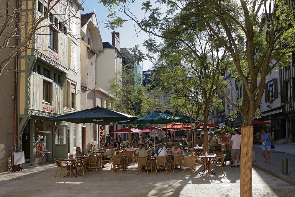 Place du Marché aux pains D le Nevé OT Troyes.jpg