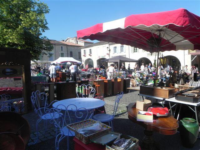 Vide grenier à Montréal