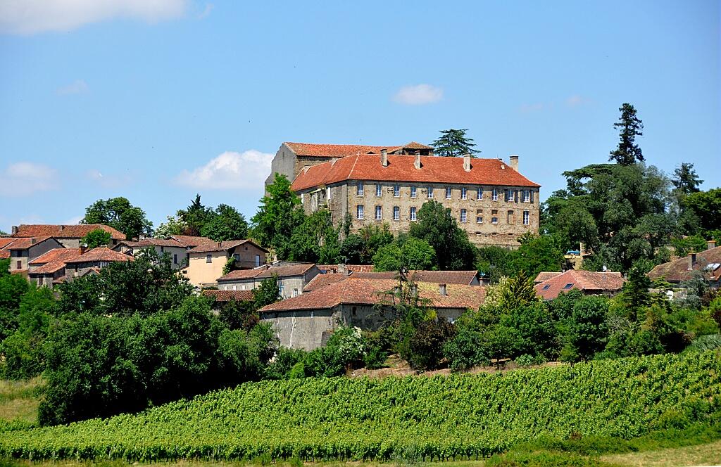LE MONASTÈRE DE SAINT MONT