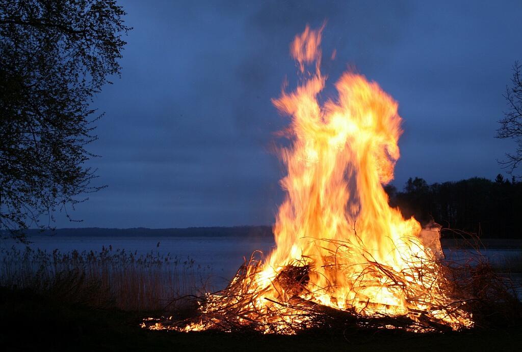 FEU DE LA SAINT-JEAN À SAINT-ORENS-POUY-PETIT
