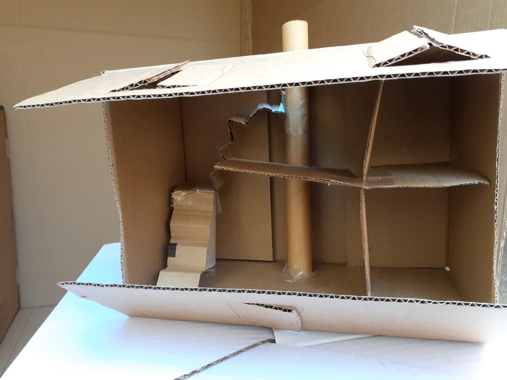 maison carton H