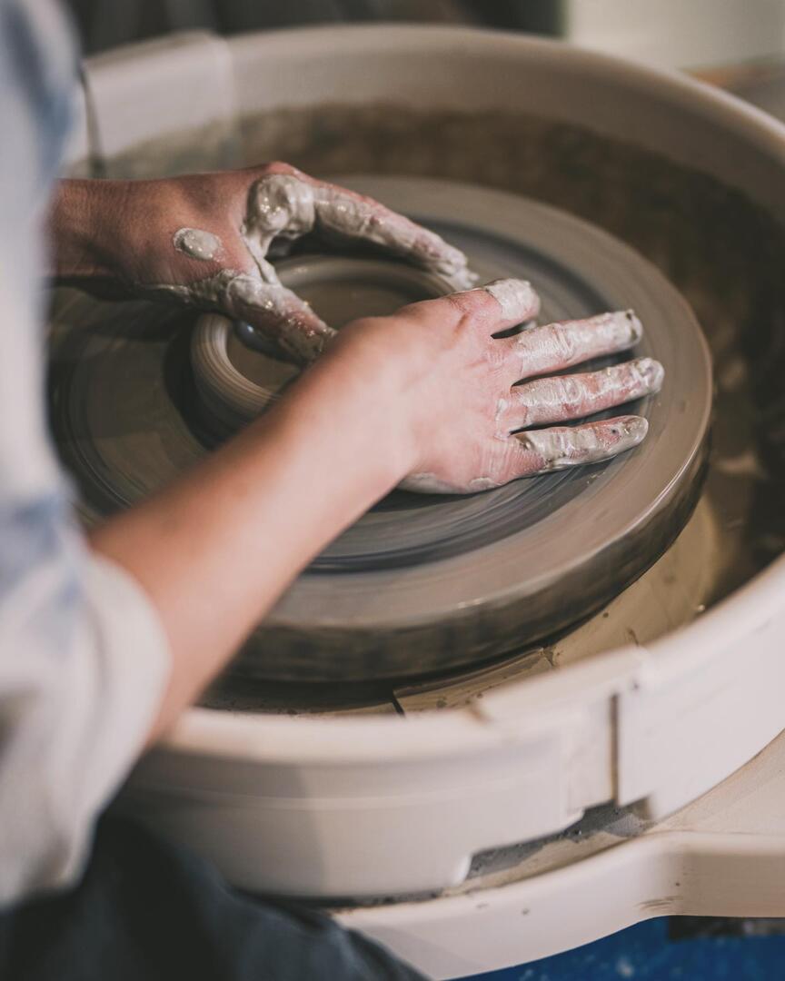 Atelier modelage et tournage adulte