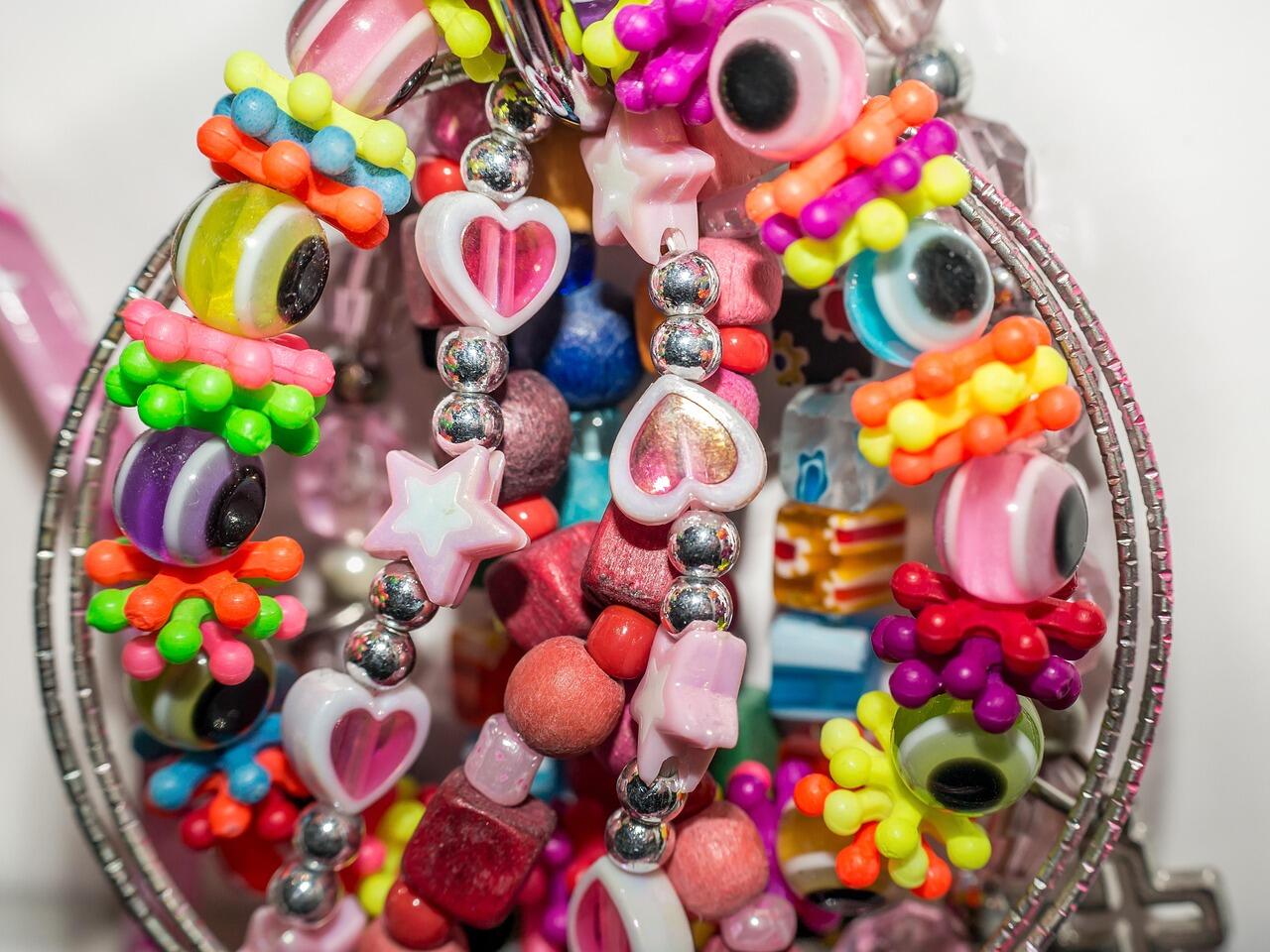 jewellery-1146720_1280