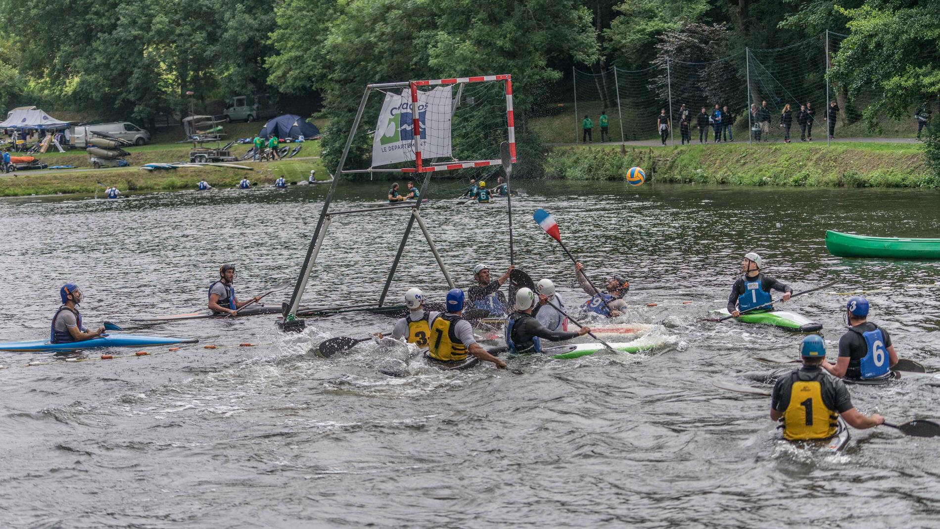 Kayak Polo Thury Harcourt