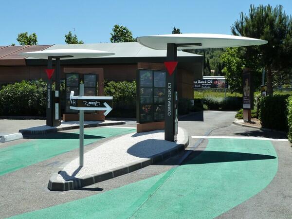 MC DONALD'S - CITE DRIVE