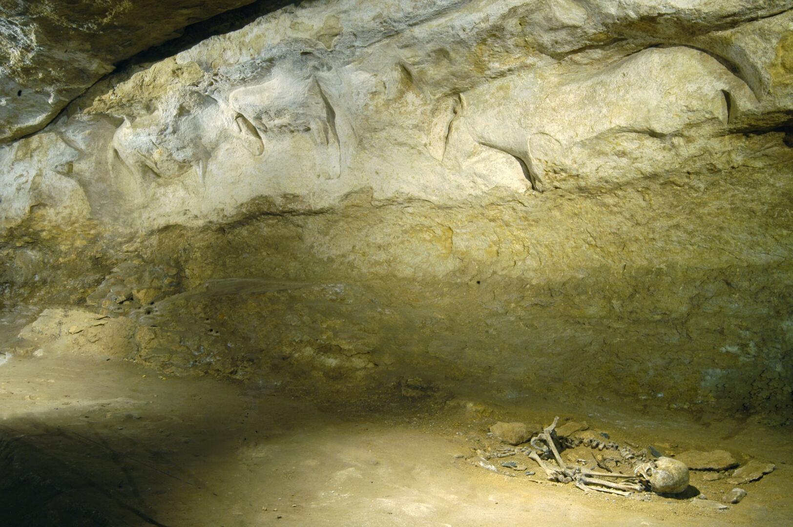 Abri du Cap-Blanc-01