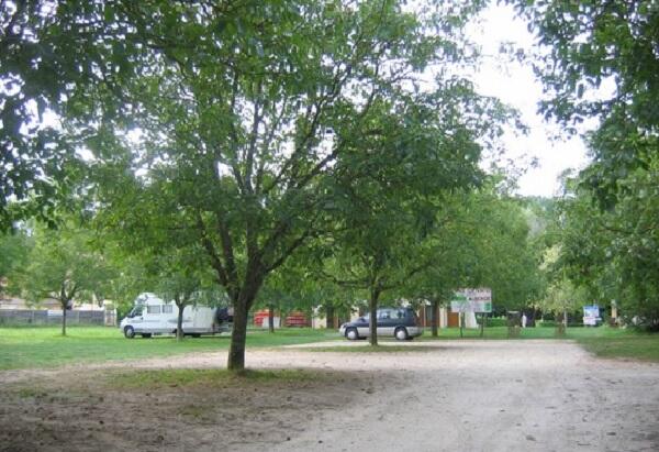 aire_campingcar_portdenveaux