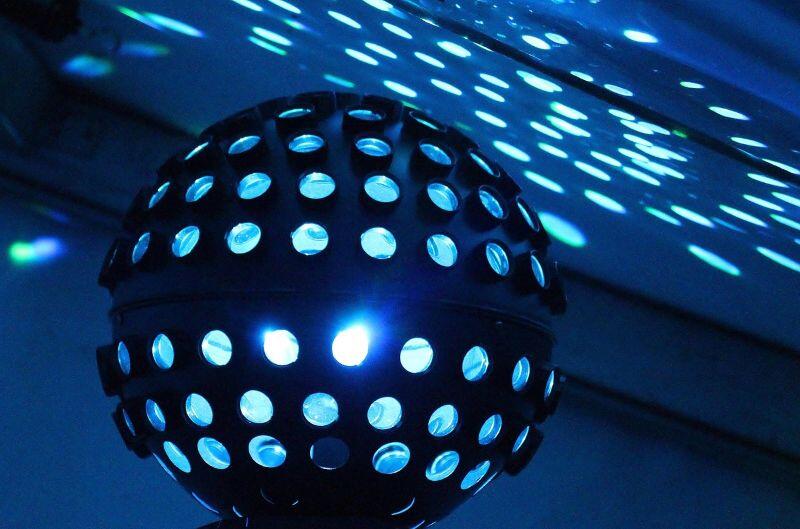 dj-937260_1280©ulrike mai de pixabay