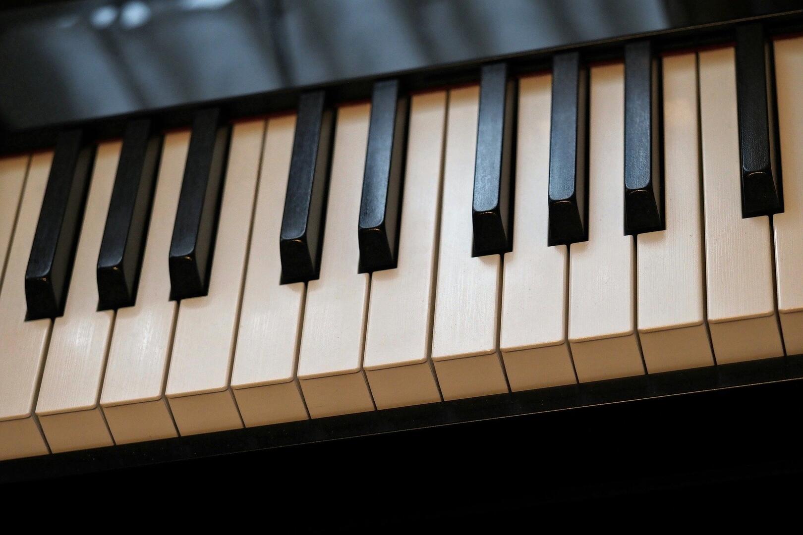 ralf1403-piano-10046998_1920