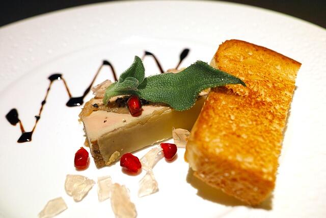 restaurant-1819024_640