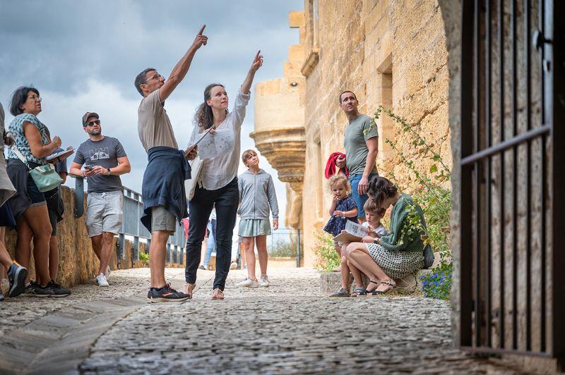 visite ludique un chateau sous la falaise