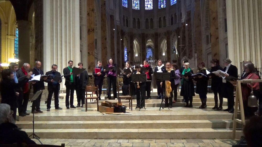 Choeur-Medieval-de-Chartres
