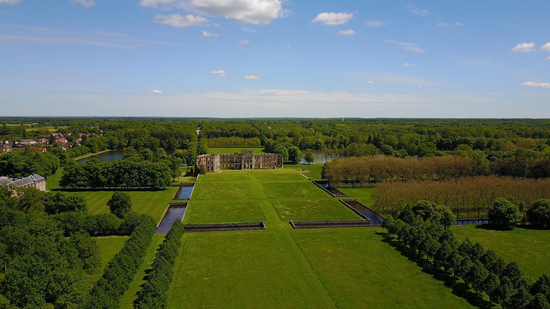 Parc du château La Ferté-Vidame OT Forêts du Perche