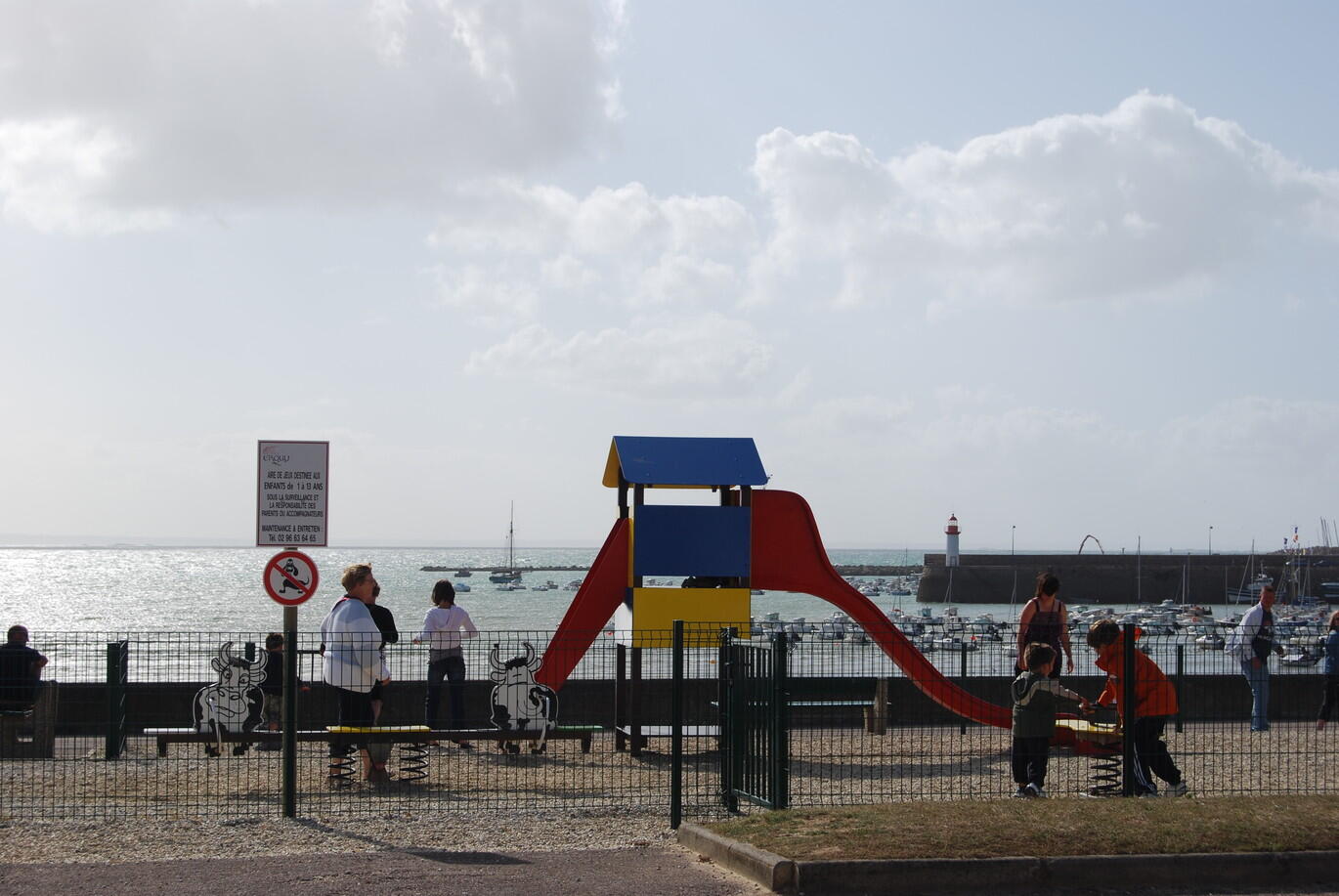 Aire-de-jeux-Erquy