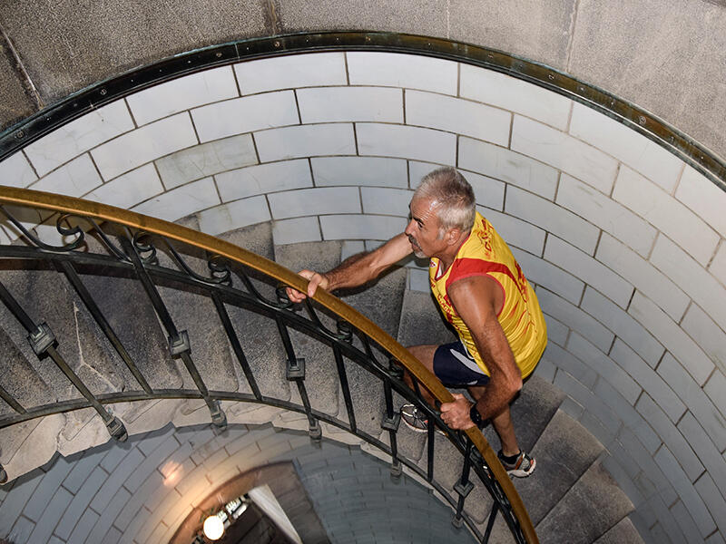 La montée du phare d'Eckmühl - Penmarch - Pays Bigouden - Bigoudenjoy