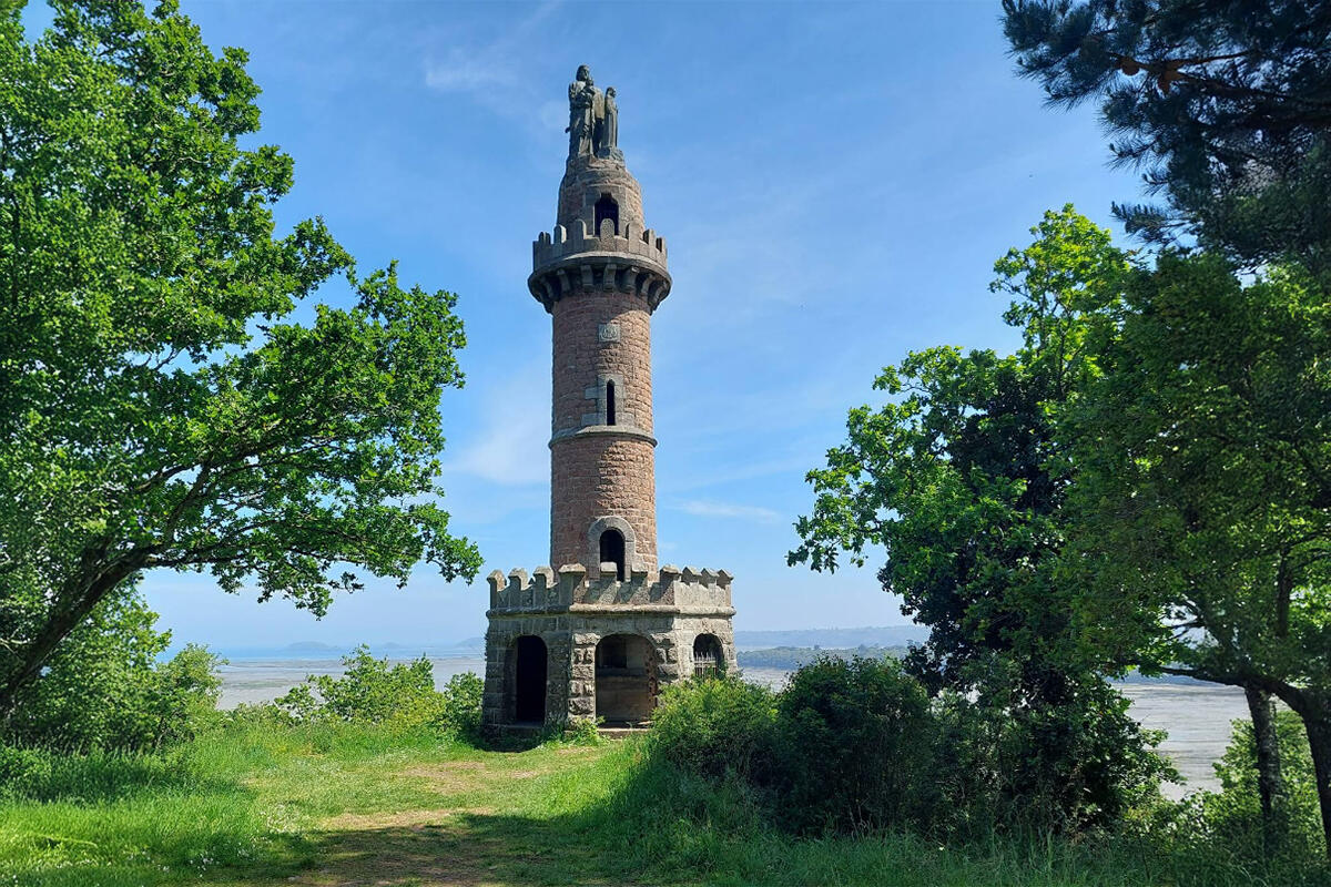 Tour de Kerroc'h, Ploubazlanec