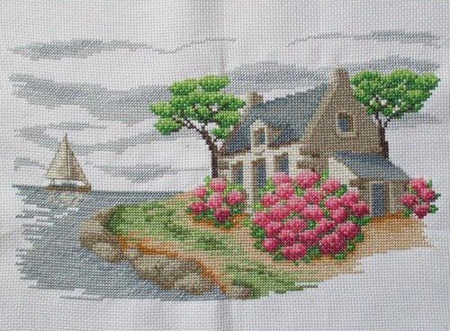 2004642-broderie-points-comptes-maison-bretonne-1_medium