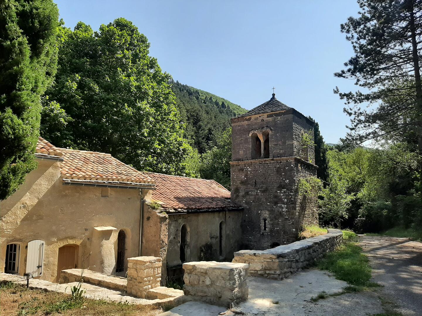 Notre Dame de Nize - Lunas @CompagnonsduSens