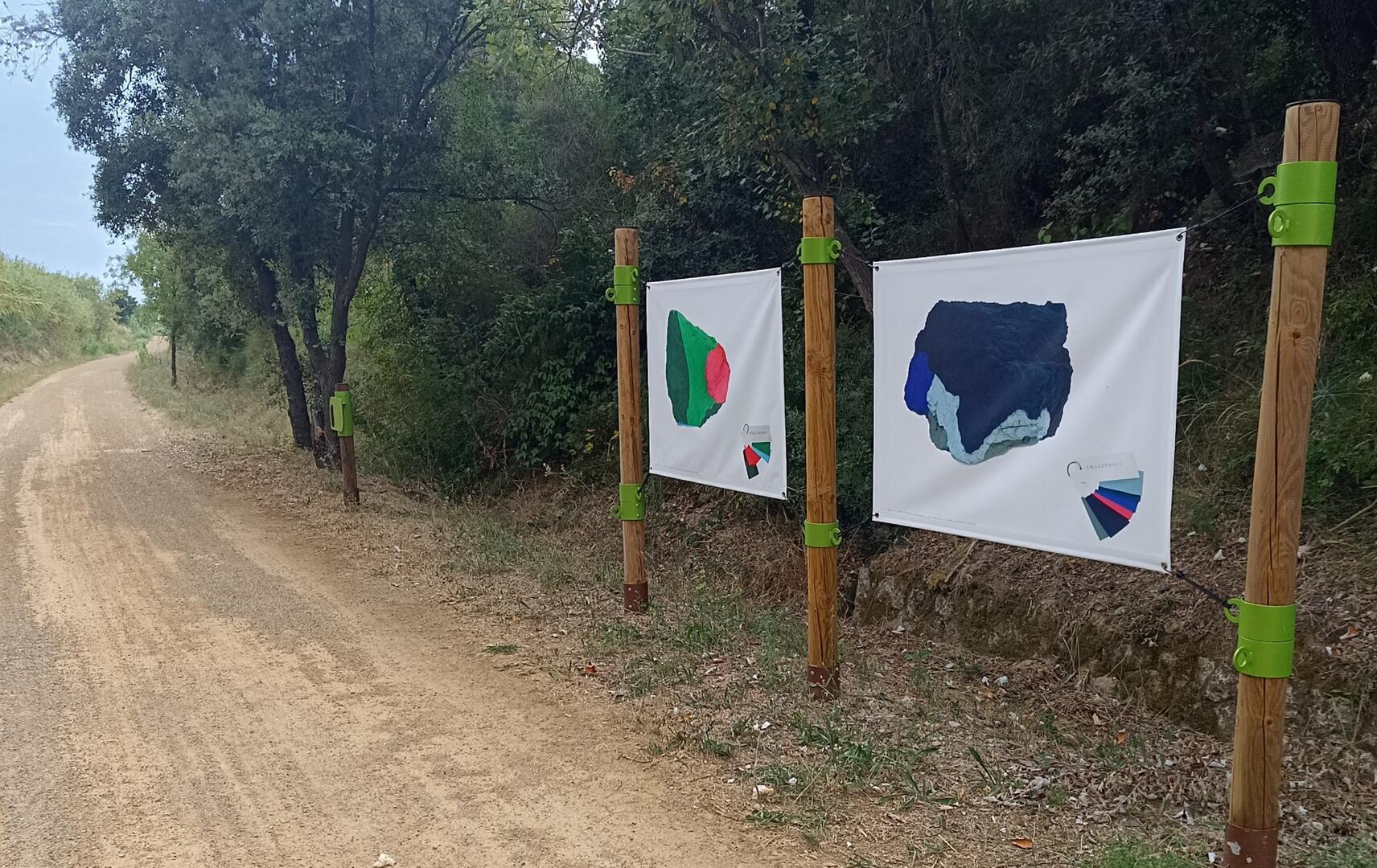 Appui cadre vélo_voie verte Camin'Arts Oeuvre Alacrité_Pont chemin de fer_Quarante