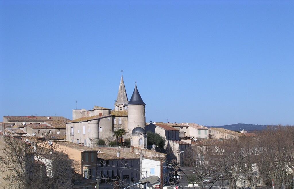 025-Pouzolles village 02 2004