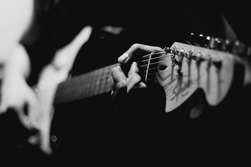 Music © Mark Kamalov - Unsplash