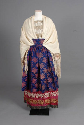 le-musee-change-de-costumes-web