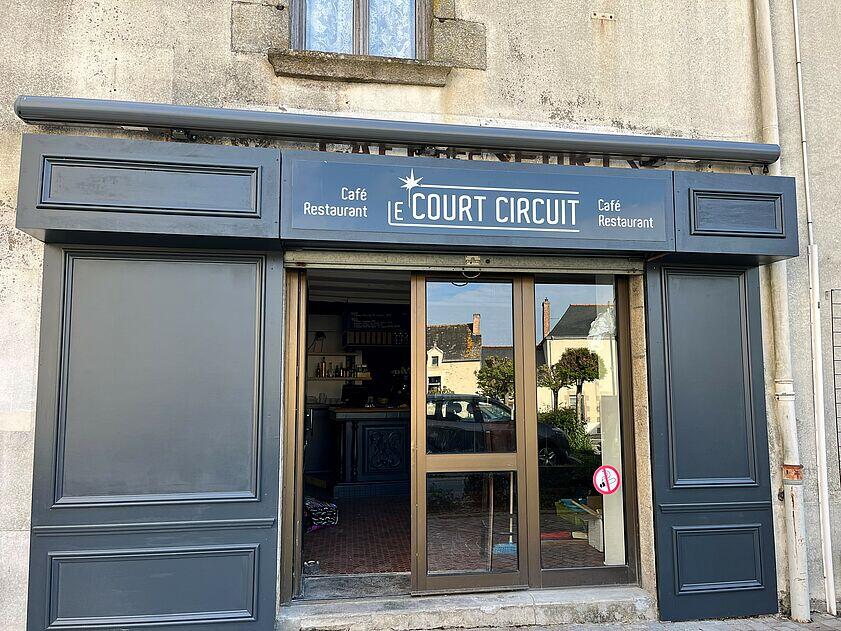 Le Court Circuit