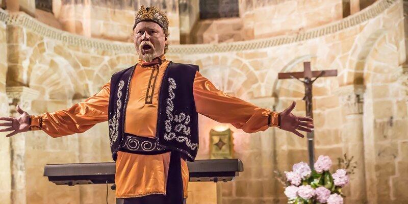 1652866_valery-orlov-a-l-eglise-de-nogaro-1ter-260814_800x400