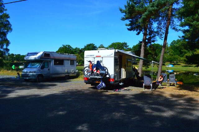 Aire de Camping-Car Domaine du Lac de Feyt_Servières le château