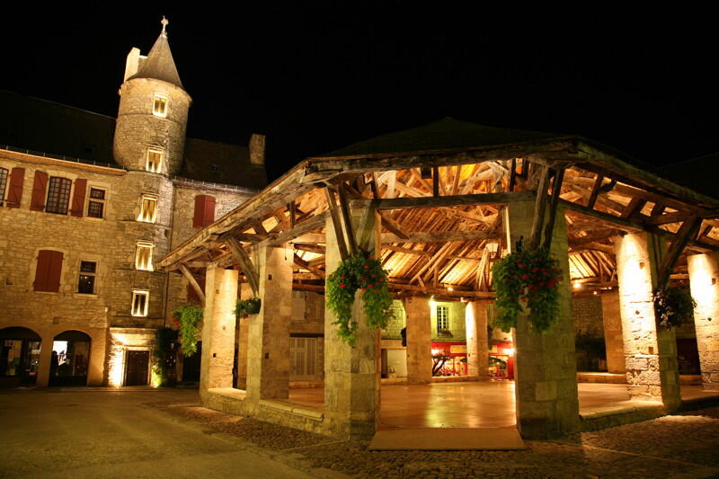 Martel : La Halle de Martel de Nuit