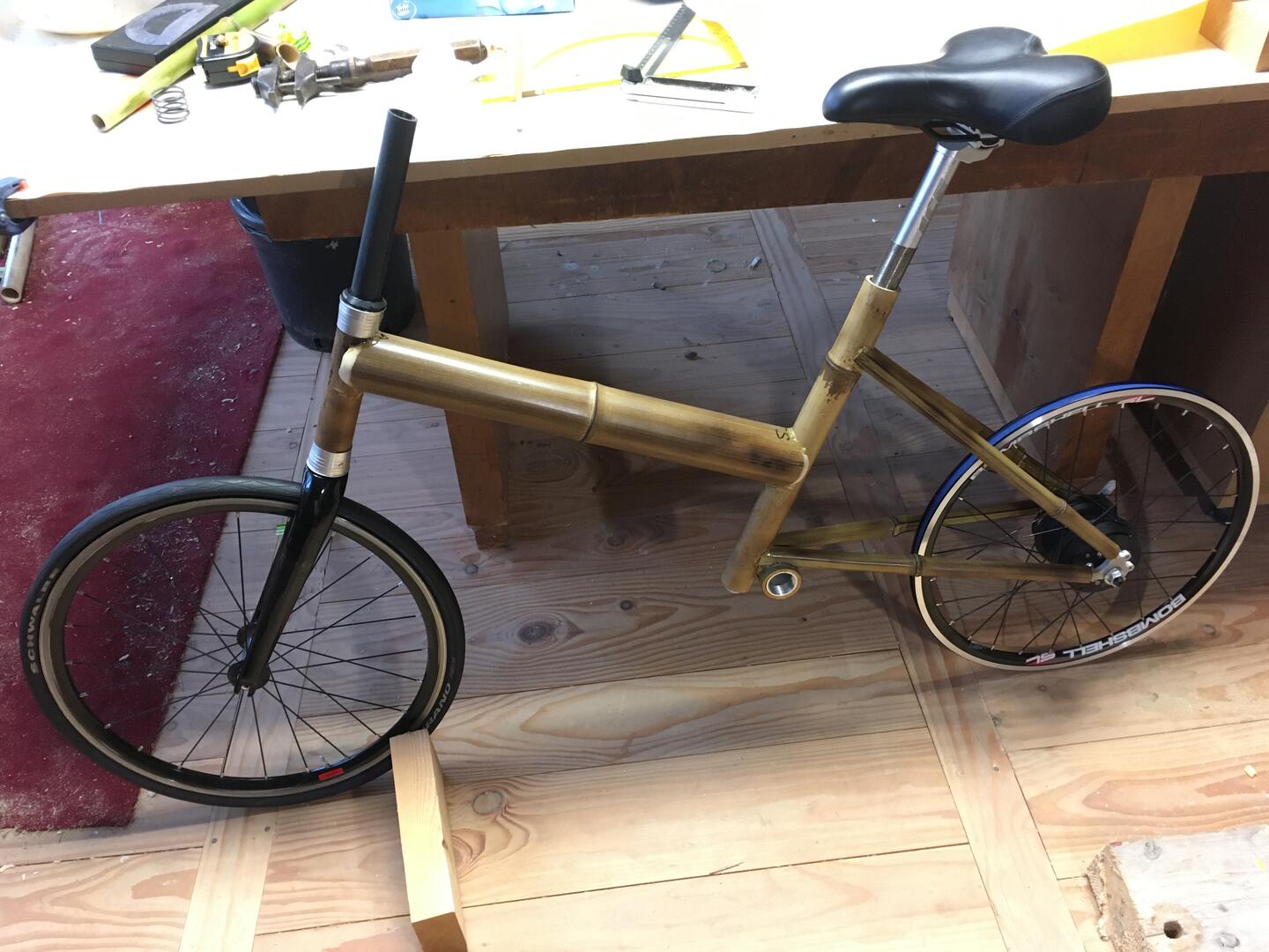 Construction du vélo en bambou corrézien