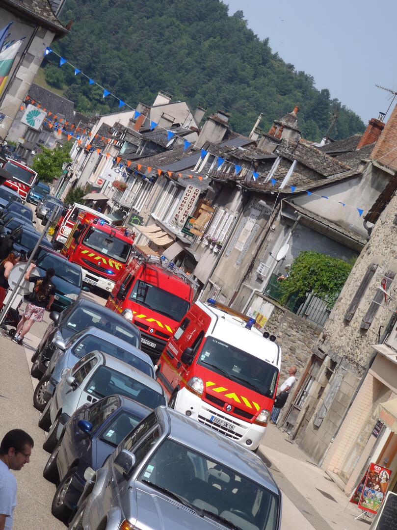 DéfiléPOMPIERS