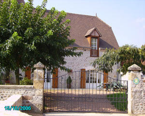 Chez Destraux-Tauriac-extérieur coté cour
