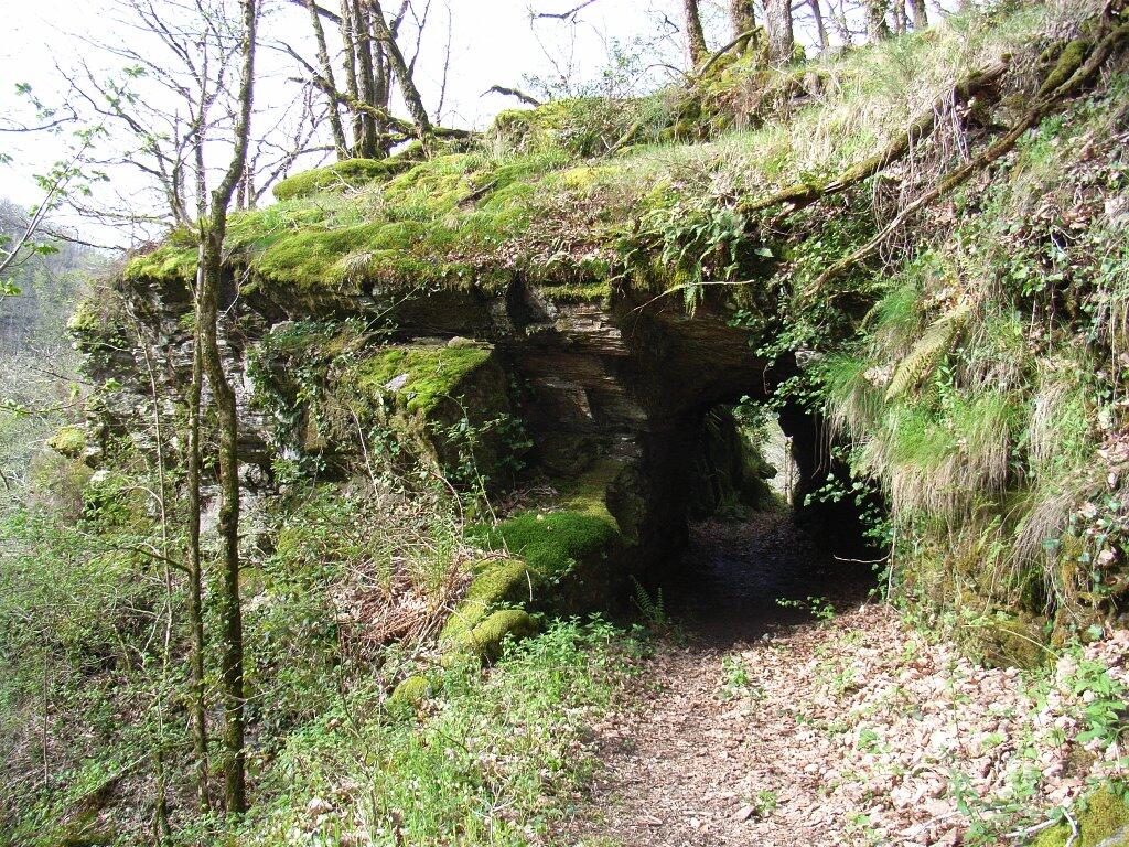 Gorges de la Cere GR652-1