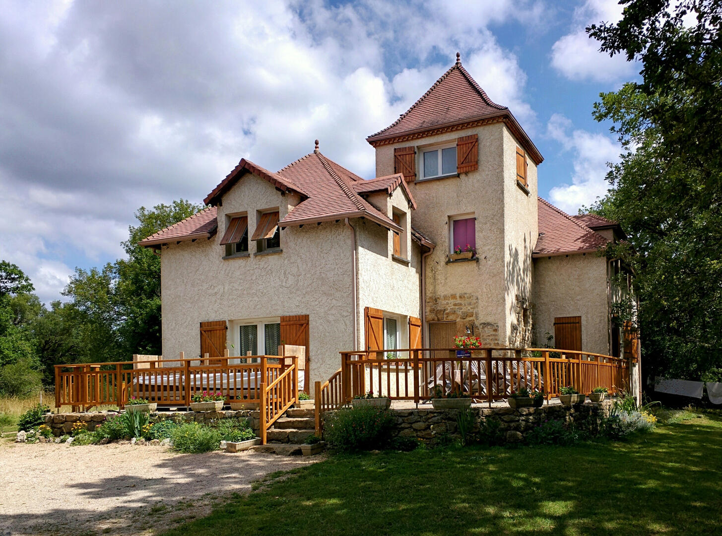Maison chambre d'hôtes le Bout du Roc à Alvignac_01_