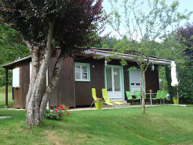 Meublé de tourisme David-chalet vert-façade