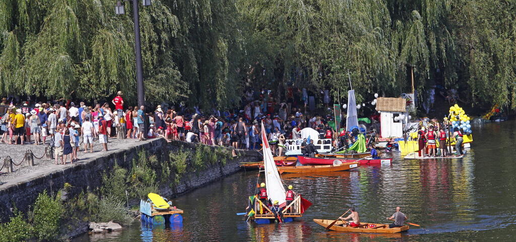Tous sur le Pont-radeaux