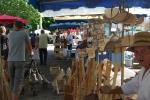 Un-artisan-sur-le-marche--de-Gramat