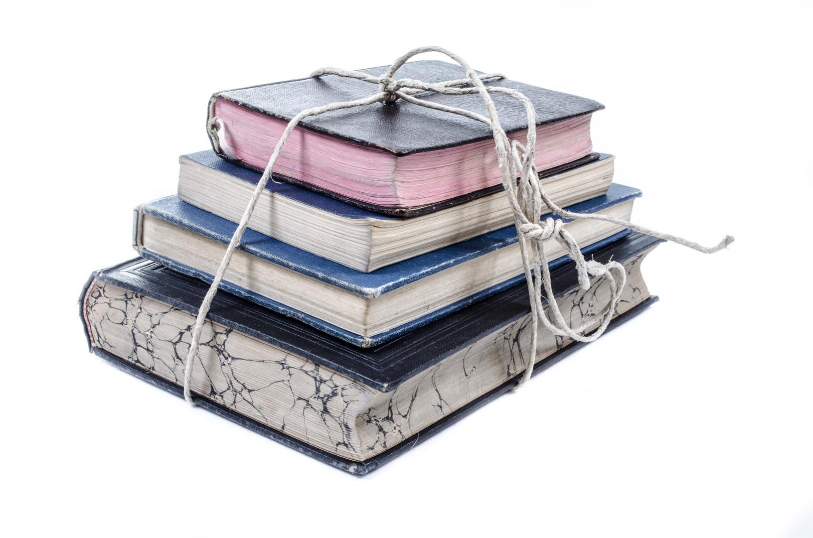 book-open-group-white-row-old-1105861-pxhere.com