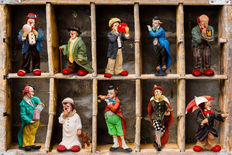 figures-2687041_1280©Gellinger
