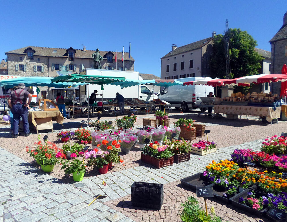 Marché de Châteauneuf de Randon