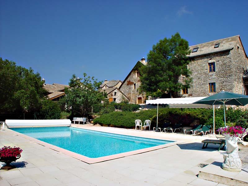 Les-Ecuries-De-Sauveterre