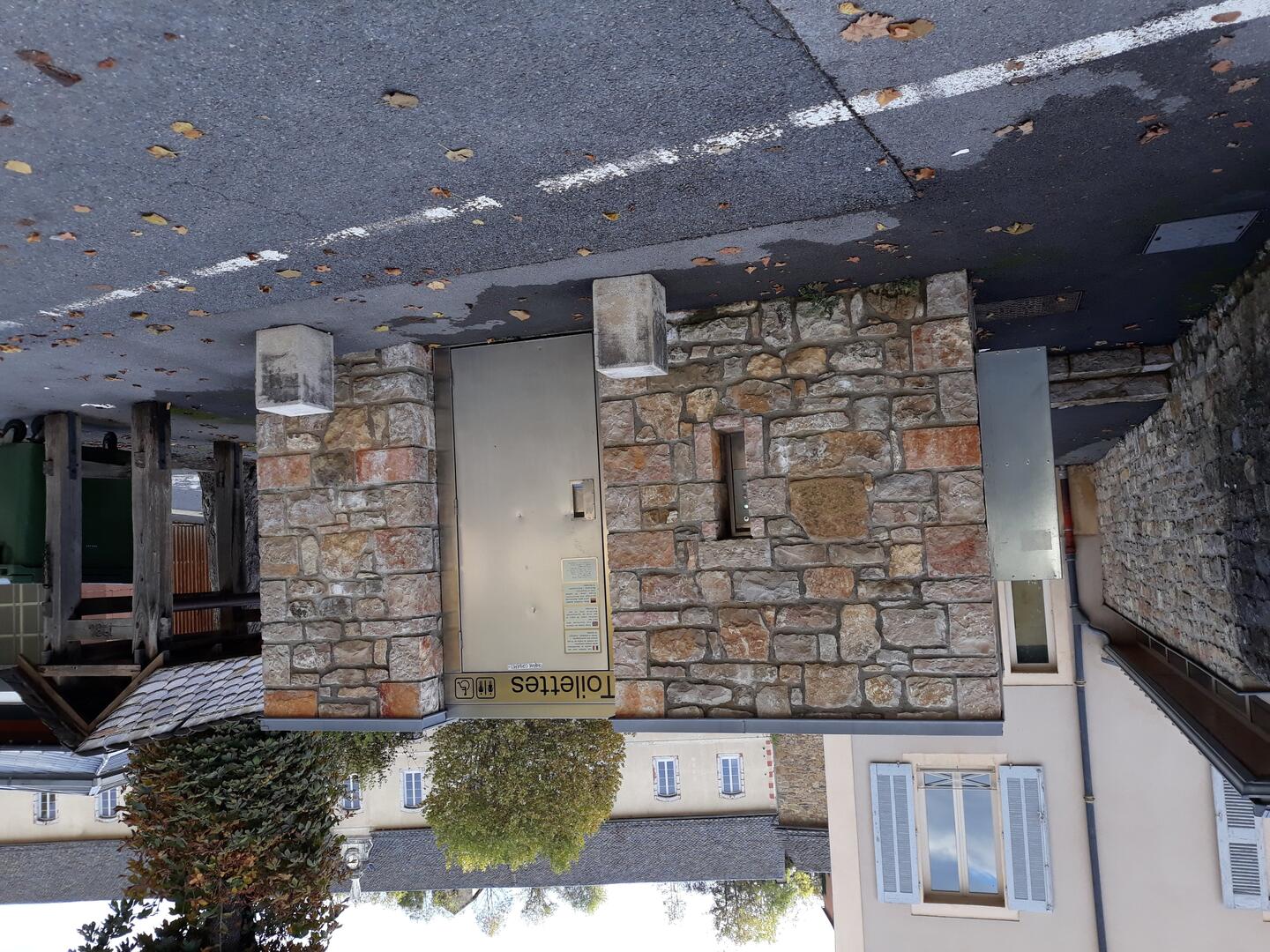 Toilettes-La-Canourgue