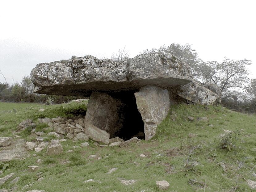 Dolmen de Buzeins