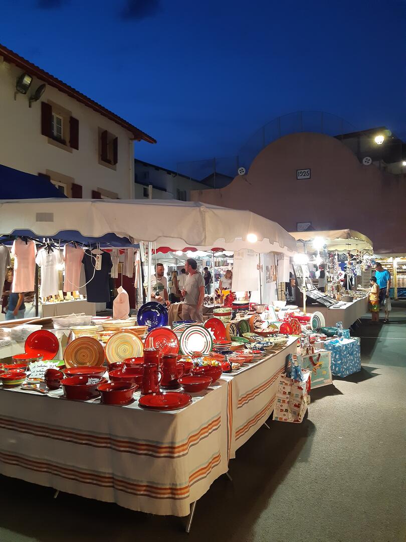 Marché nocturne