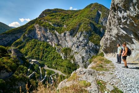 Randonneurs au chemin de la Mâture