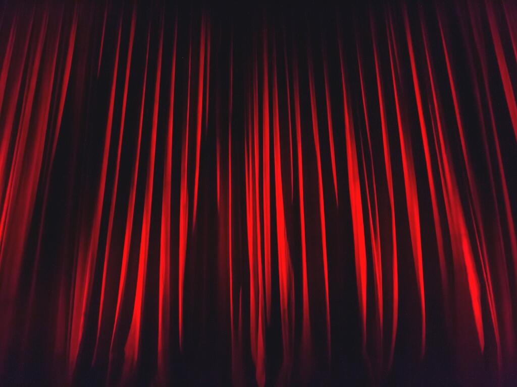 Spectacle