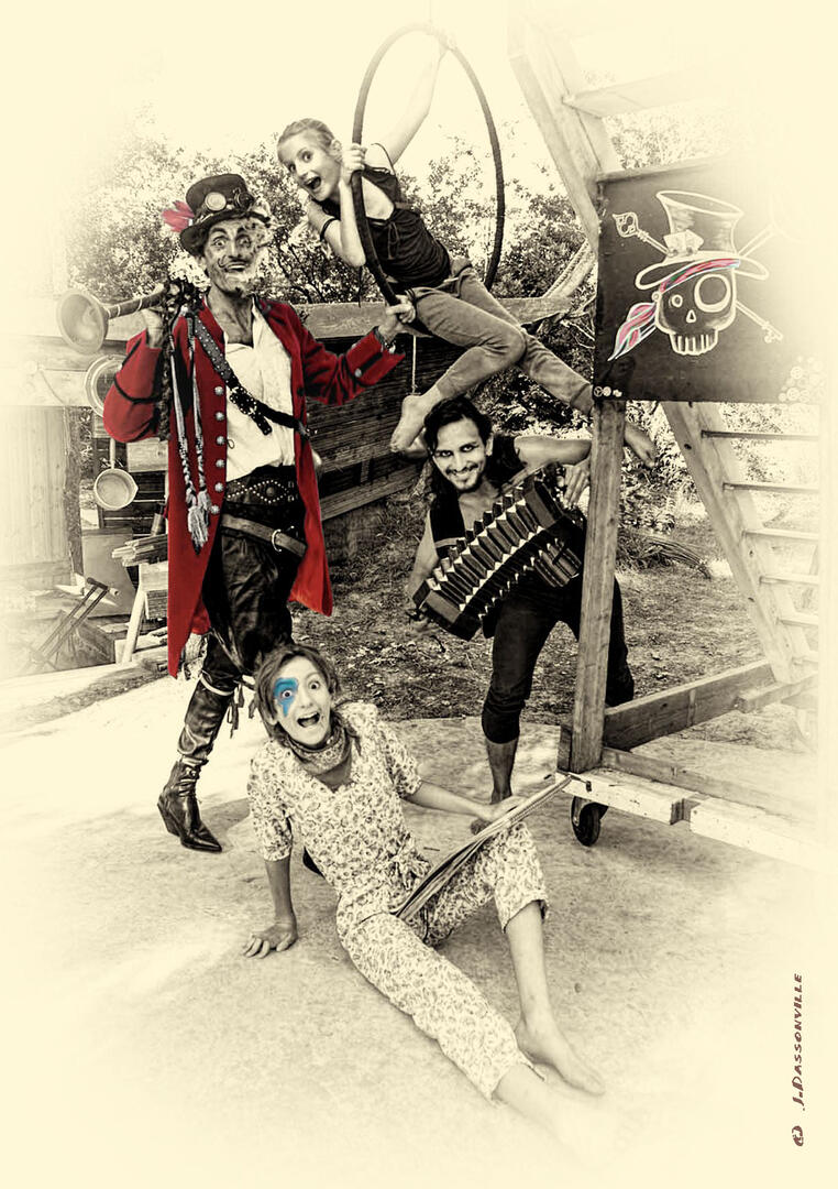 UZA - cirque pirate 2
