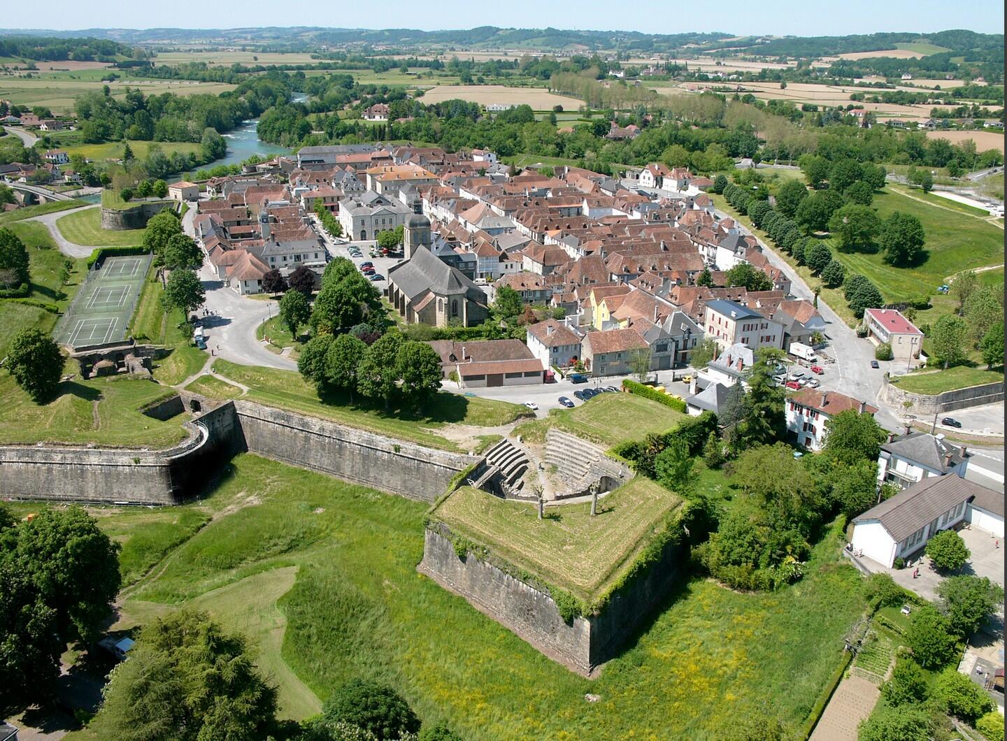 Balades accompagnées : Navarrenx, l’un des plus beaux villages de France !