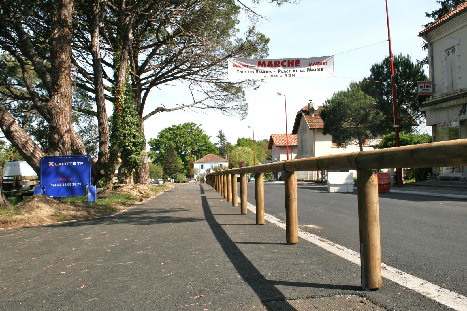 © CLN-SAINT JULIEN EN BORN-Piste Cyclable